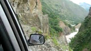 preview picture of video 'En taxi sur la route de Santa Maria, Pérou'