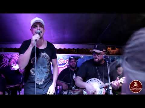 Intimistas -  Deixa Alagar/Chocolate / Quem Vive de Amor Não Morre Ao Vivo Pagode do Tiee