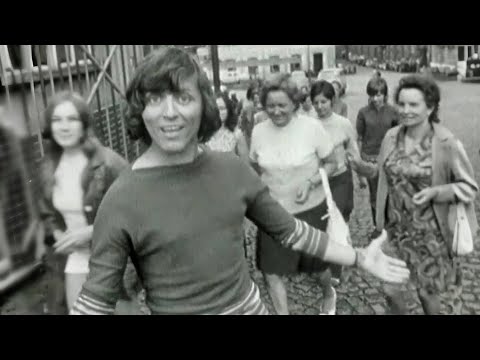 Václav Neckář - Dívky jdou ven (natočeno na jeden záběr) (1972)