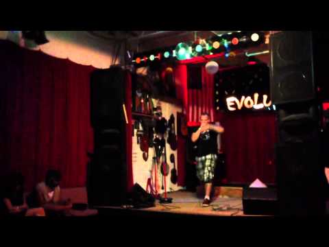 Young Kropes - Look At Me Now Remix Clip Live @ Evolution R