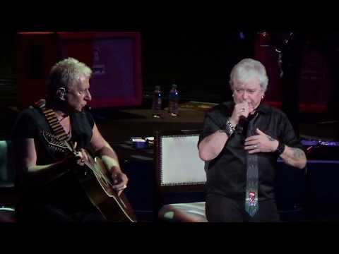 Two Less Lonely People In The World - Air Supply [Live in Manila 2018]