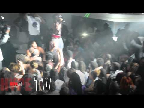 HYPE TV. SHOW CASE YOUNG CHANG MC & JO WAYNE ( COMPLEXE LE PEOPLE / 21-05-11 )