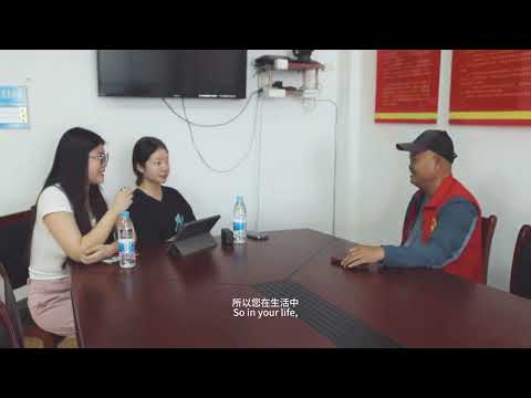 A PRIMEIRA ‘VOZ’: Zhou Yong, um homem deficiente que vive em Jixi, Anhui, China.