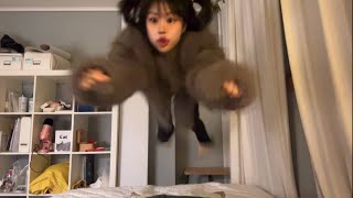 ASMR😻 Your Chaotic Cat is Obsessed with YOU in bed (Face Brushing & Body Massage)