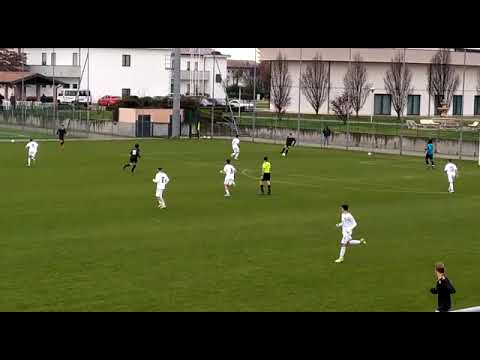 Torneo di Natale U 15 - Italia D vs Rappresentativa C: discesa del Crociato Giovanni De Simone