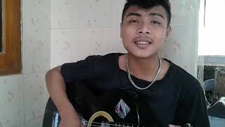 Download lagu Cowok ganteng main gitar mp3
