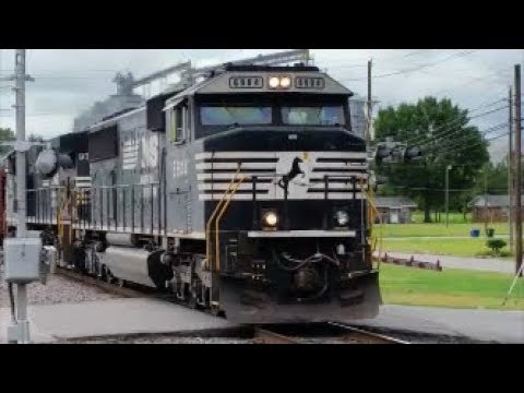 [NS]6904 EMD SD60E & 9755 GE D9-40CW Leads Short NS E50 & NOTCHES UP Through Selma NC