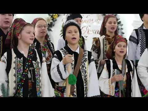 Ansamblul folcloric "Tălăncuța". Colind de Crăciun "Crenguță de brad frumos".