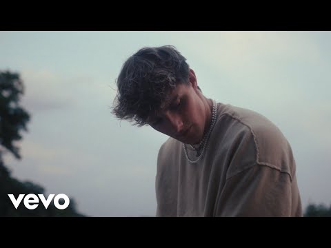 Thomas Day - not my job anymore (Official Video)