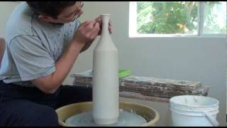 76.Trimming a Tall Skinny Porcelain Vase / Bottle with Hsin-Chuen Lin