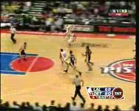 Carlos Delfino Dunks on Ronny Turiaf