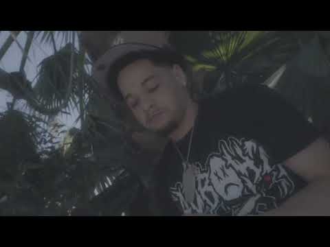 MoneyBagz Buzz - Wavy (Official Music Video)