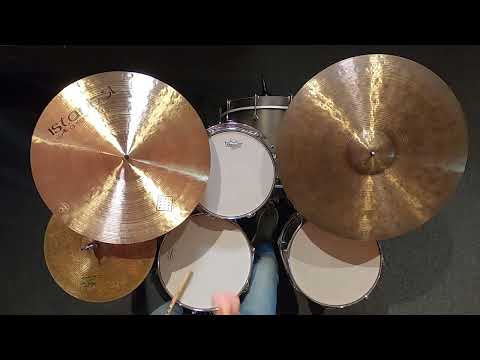 Istanbul Agop Traditional Dark Crash Cymbal 20" 1662 grams DC20