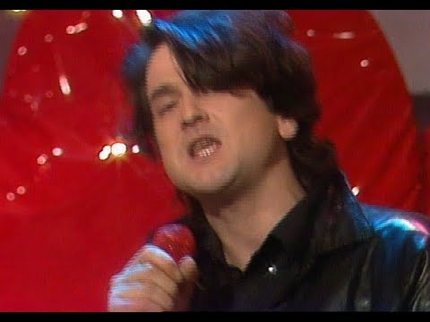 Les Mckeown - Love Is Just A Breath Away [Live Performance, 1988]