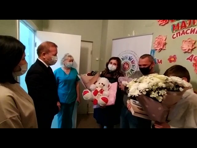 Торжественная выписка маленькой Елизаветы в рамках дня Матери в Дрожжановском районе
