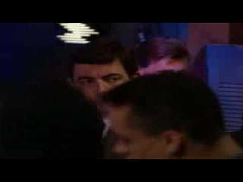 Mr_Bean_Dancinig_At_Nightclub