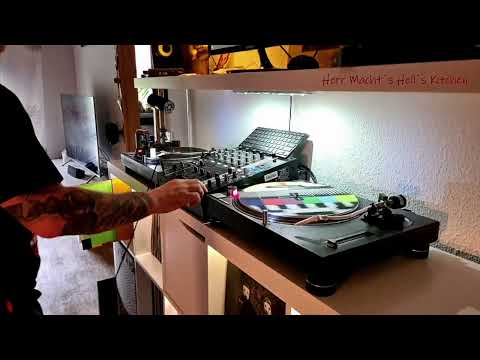 Herr Macht  @ Hell's Kitchen  -Vinyl Mix live Stream- 10.05.2022