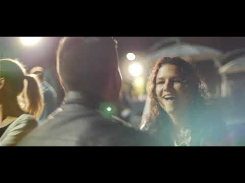 Žhavá noc u bazénu 2015