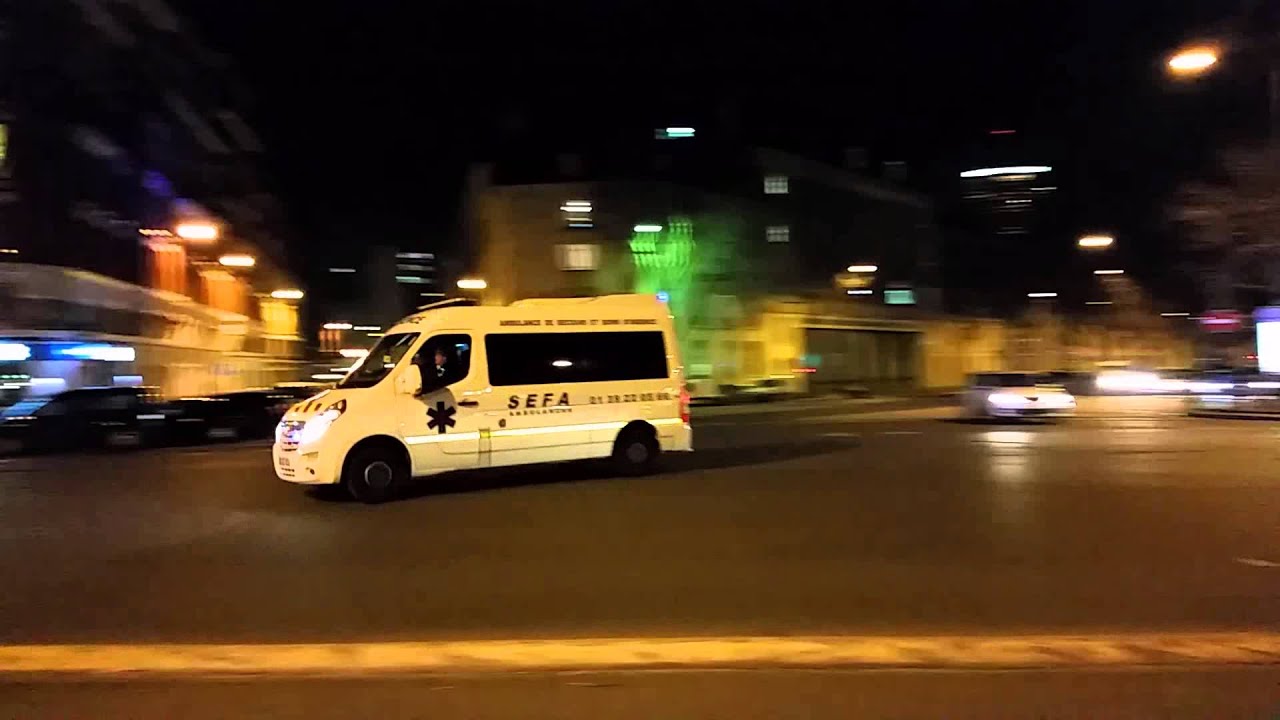 Watch video Ambulance avec 2 tons PORTE DE CHAMPERRET 75017 Ambulance avec 2 tons PORTE DE CHAMPERRET 75017