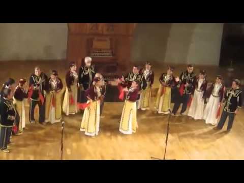 Akunq azgagrakan hamuyt - Usta chale