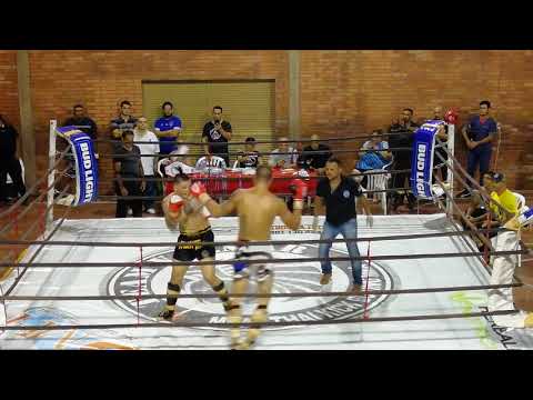 COMBATE DE K1. Carlos "Cliford" Meza vs Álvaro Correa. K1 Primer Round