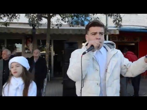 Pali - Feel Ya (Live - Sppitin bars on the street )