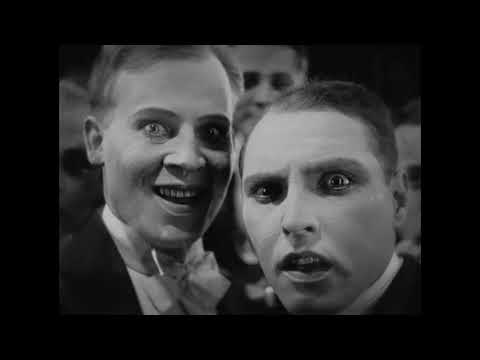 Metropolis Analysis - Loss of Humanity Conveyed Through Color Contrast & Shot Composition