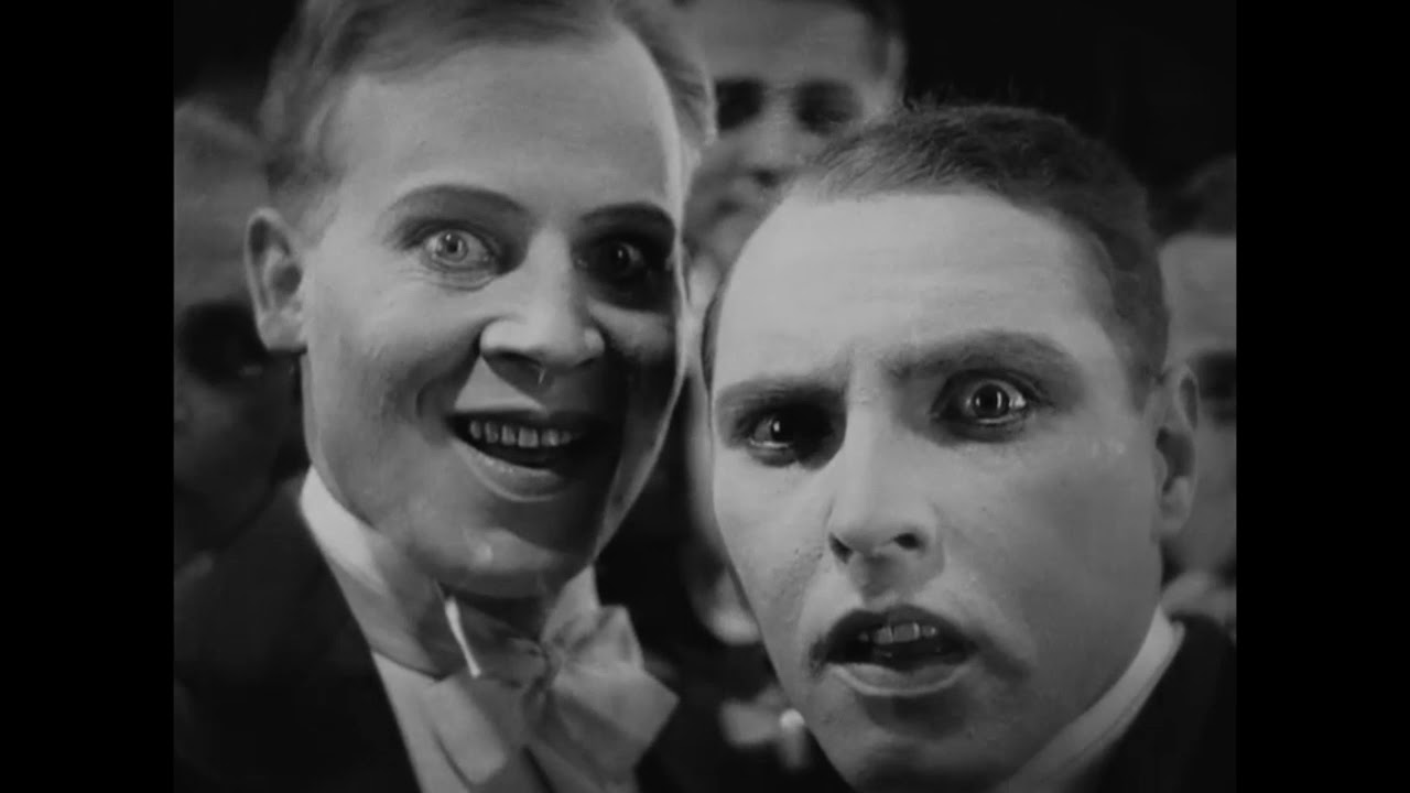 Metropolis Analysis - Loss of Humanity Conveyed Through Color Contrast & Shot Composition