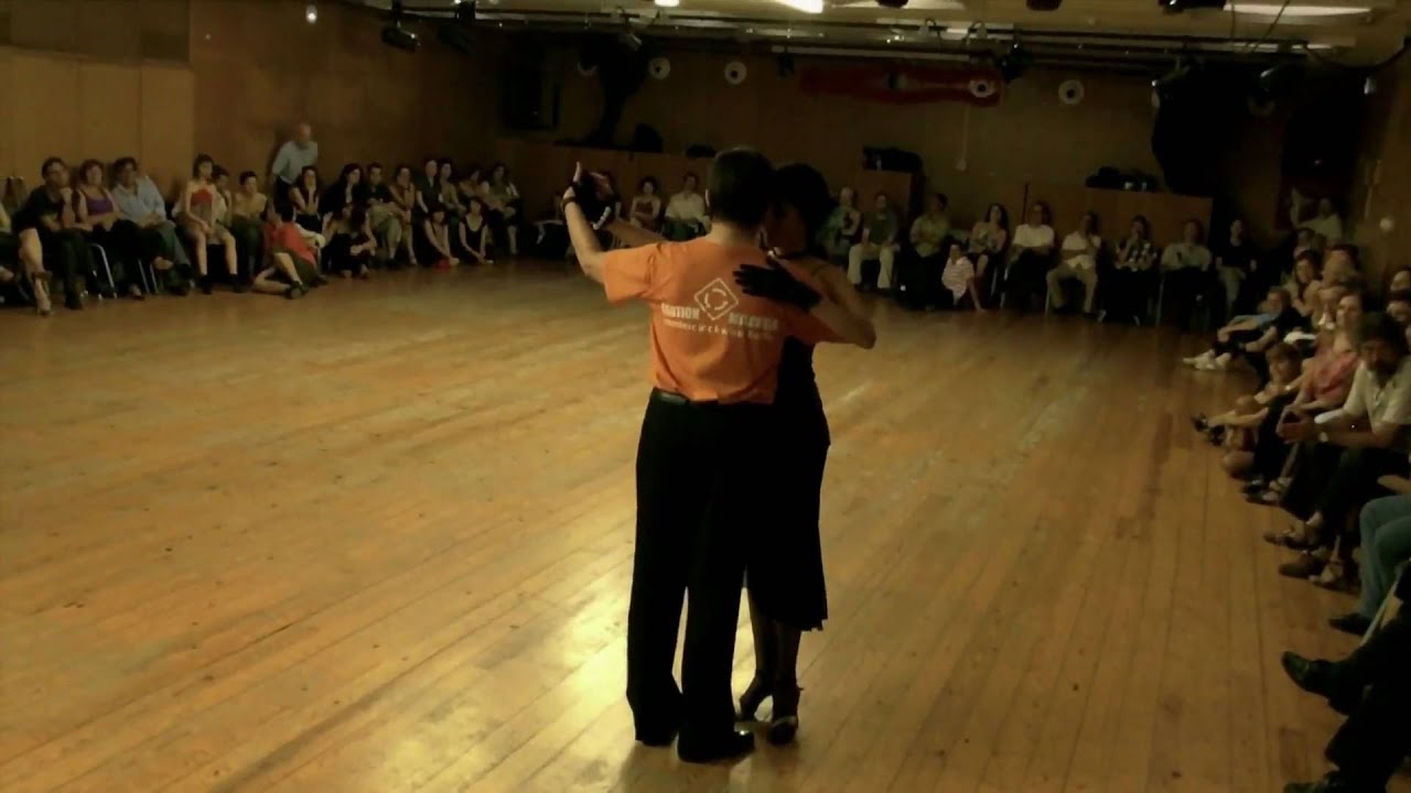Fernando y Laia bailan "Poema" Color Tango