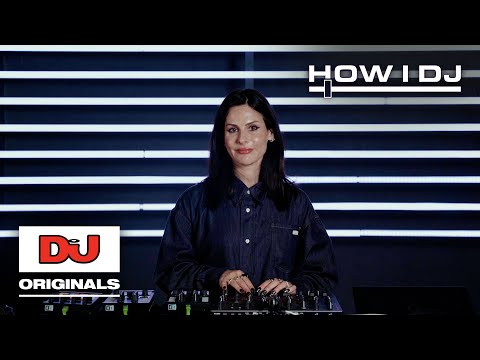 Learn To DJ Like Rebekah | Using Traktor, Hot Cues, Mixing Hard Techno & More