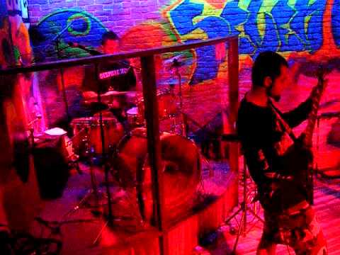 Oshiego - 10 - The Great Architect Ov Nothing - Live At Seven Inch Bar - 2011