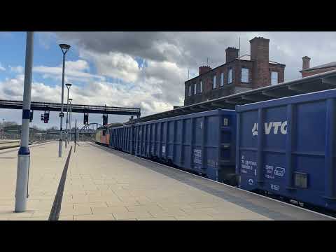 56090 Colas Rail Freight passing through Derby (6 April 2022)