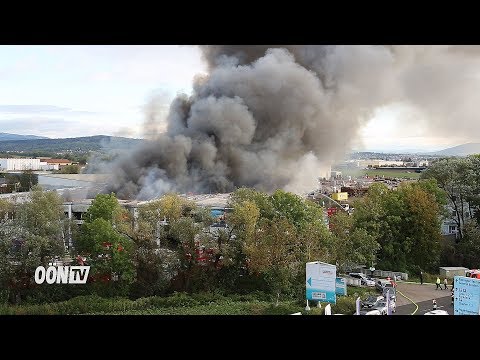 Neun Personen bei Explosion in Hörsching verletzt