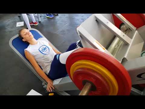 Алена Лозюк и Елена Ткачева