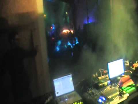 dsp. live bmhot & xtao. soiréee attaque des machines 30/04/2011