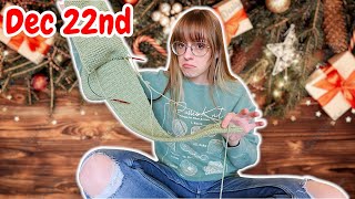 I tried to watch die hard | PassioKnit Vlogmas 2025 Day 22