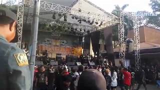 Download lagu INNERBEAUTY Terlupakan LIVE HINGAR SOUND SCREAM GOR BULUNGAN mp3 Download lagu INNERBEAUTY Terlupakan LIVE HINGAR SOUND SCREAM GOR BULUNGAN mp3
