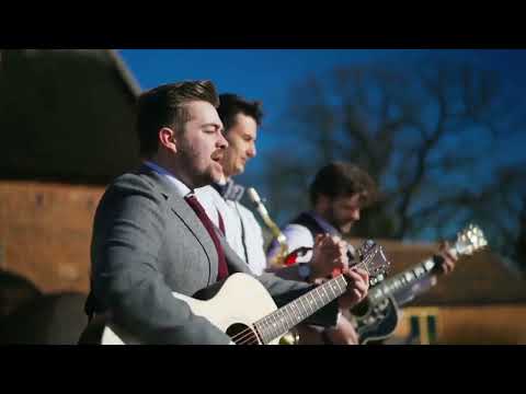 Roaming Wedding Band UK - Acoustic 3 Piece For Hire
