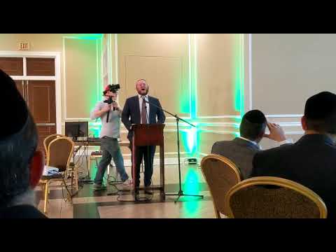 Carlebach's Mimkomcha - Yechezkel Gluck