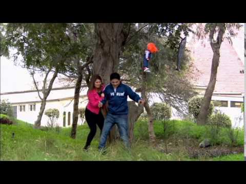 complaint against Cayetana - there is a site in the background, chapter 1126