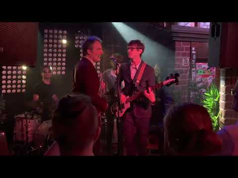 Mike Viola - That thing you do, w Brendon Urie Jake Sinclair Rachel White live in Hamburg 22/2/2023