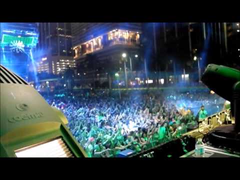Laidback Luke Feat Majestic playing ''Pogo'' at UMF 2013 Worldwide Stage