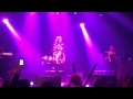 Demet Akalın - Evli Mutlu Çocuklu | Konser ...