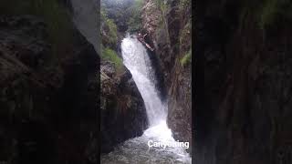 Đu d&acirc;y th&aacute;c nước tại Đà Lạt | Canyoning in Dalat - Vietnam #Shorts