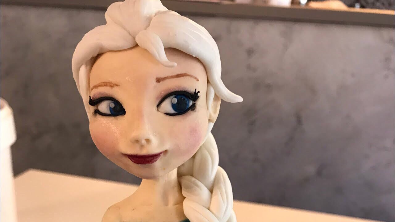 How to make Frozen Elsa with fondant
