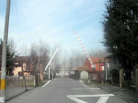 Passaggio a Livello di Via P. Tibaldi (Pavia) Parte 1