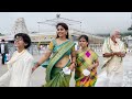 Karunaa Bhushan Expose Her Stomach Body Shows Hot Sexy Big Tummy Navel Hole Show In Green Saree