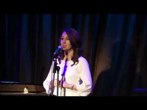 Maria Coyne singing 'Shoulders Down'