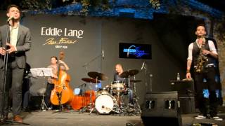 Walter Ricci & Luigi Di Nunzio @ Eddie Lang Jazz Festival 2012 - Beijo Partido (Toninho Horta)