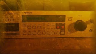 Video thumbnail for En Zoo - Akai S700 Demo by TheTrackdriver